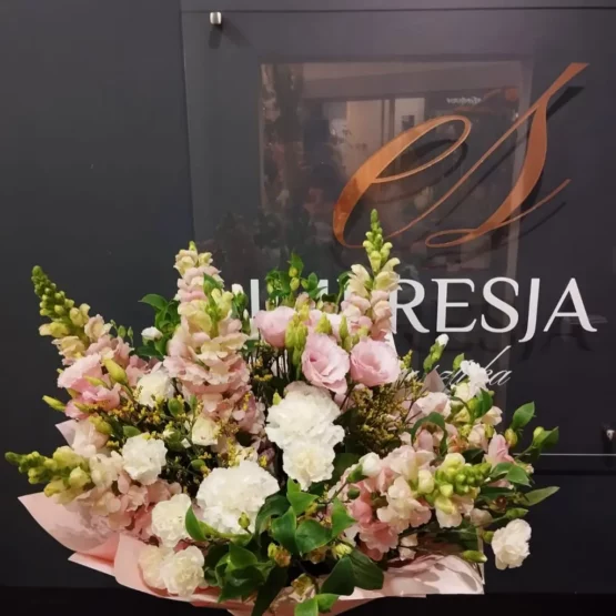 Bukiet jasnoróżowy z lwią paszczą