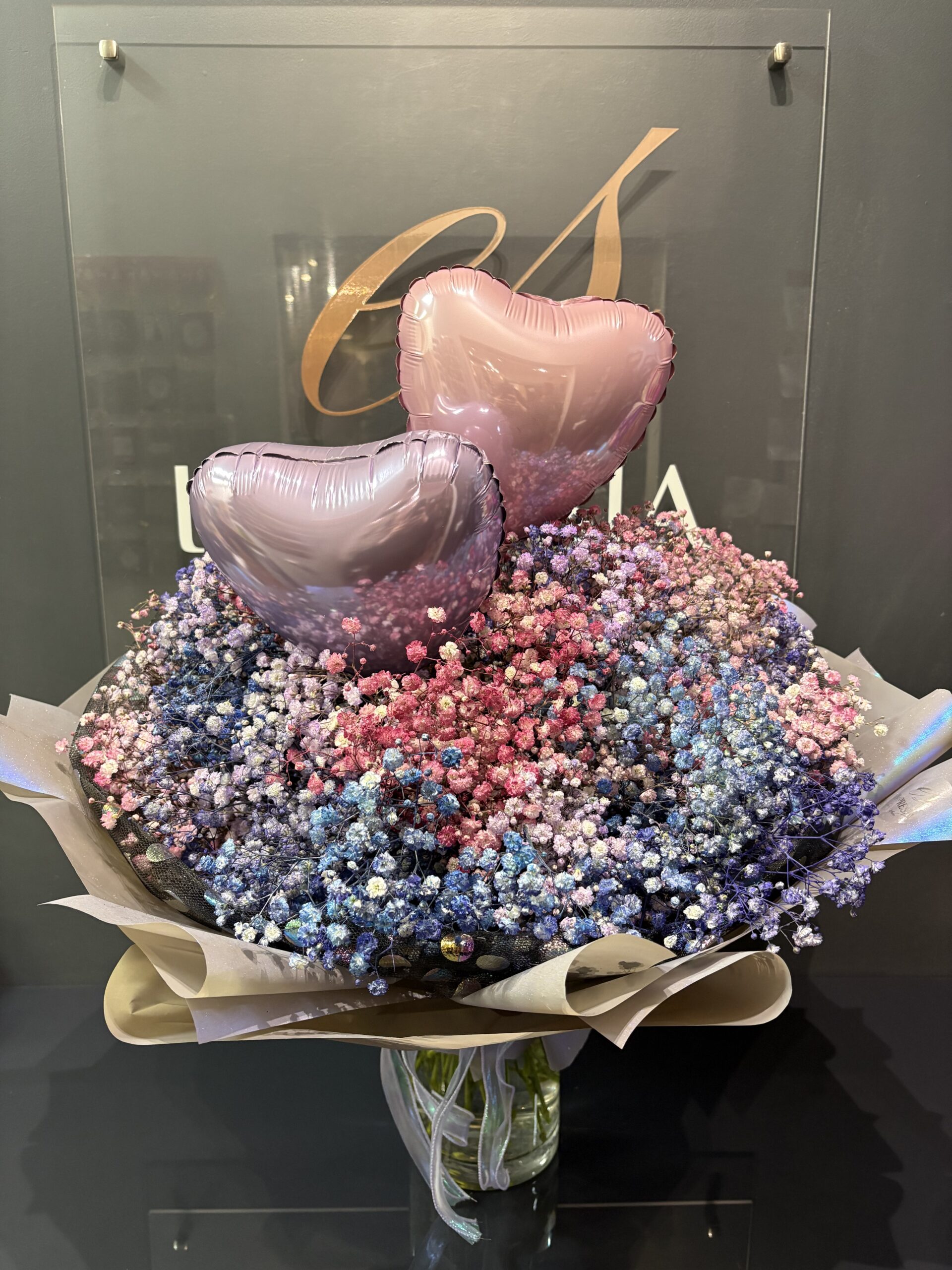 Bukiet z kolorową gipsówką