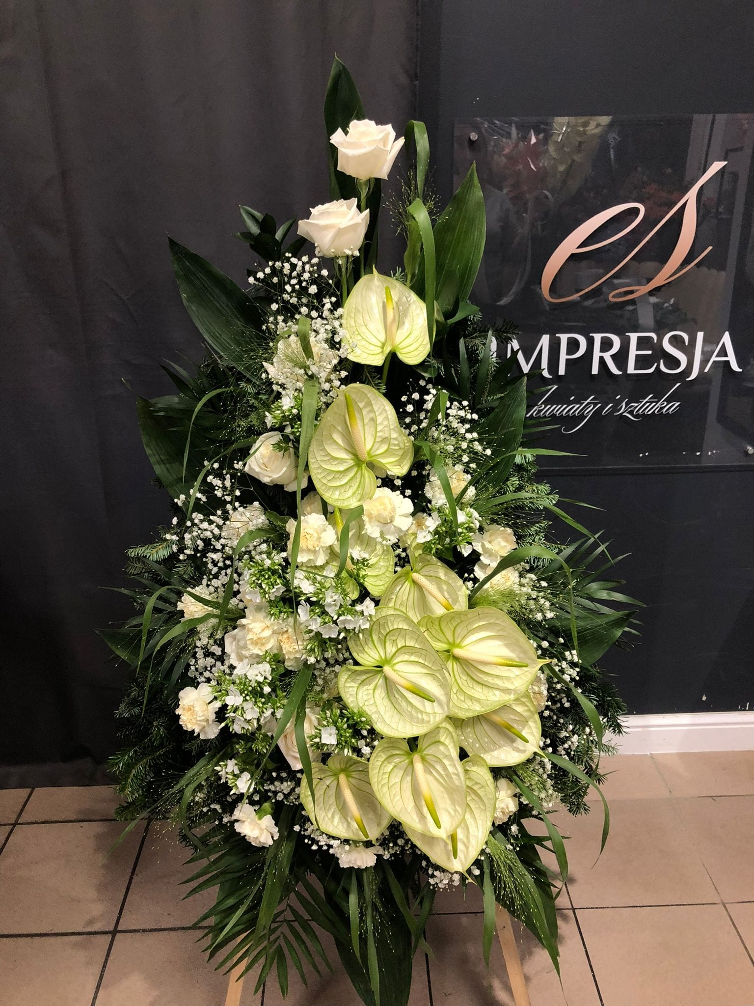 Wieniec z kwiatów żywych z anturium